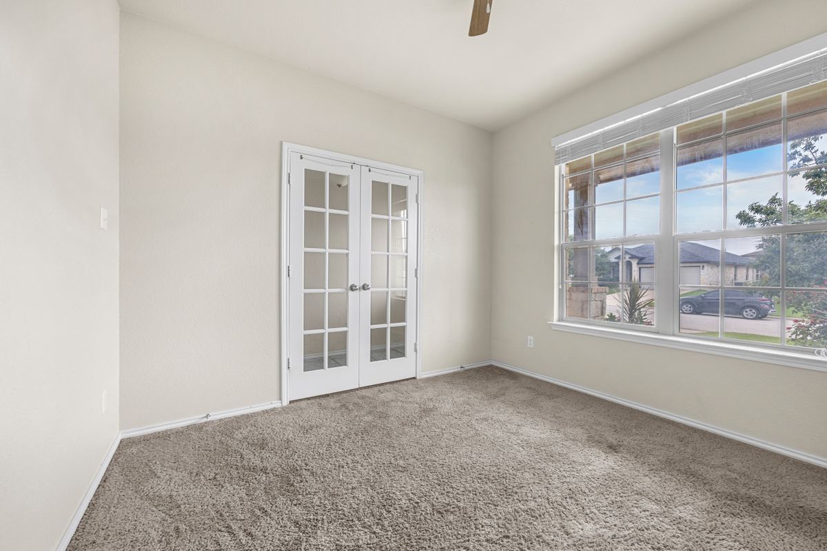 Building Photo - 1414 Fawn Lily Dr