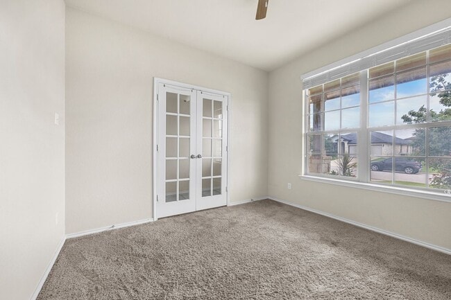 Building Photo - 1414 Fawn Lily Dr