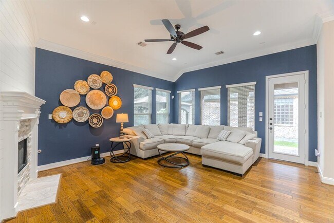 Building Photo - 34 Danby Place