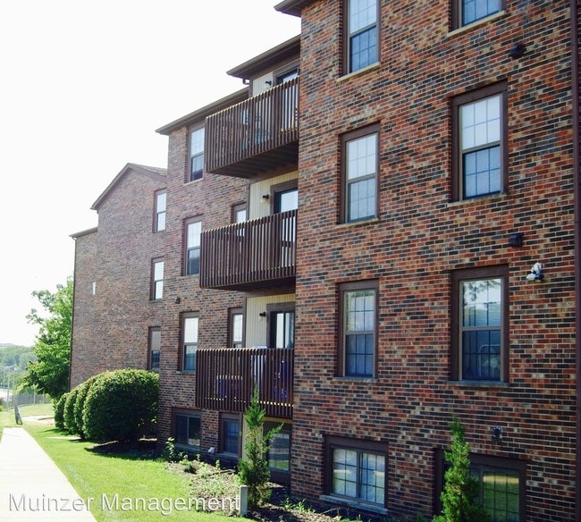 Primary Photo - 318 N Salisbury St