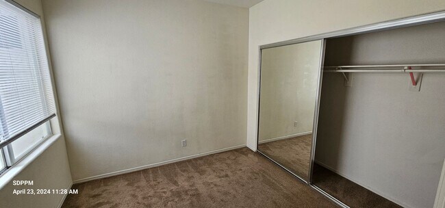 Building Photo - SCRIPPS RANCH - Ivy Hill - Nice 3 Bedroom / 2.5 Bath Townhouse.  AVAILABLE 08/17/2026.