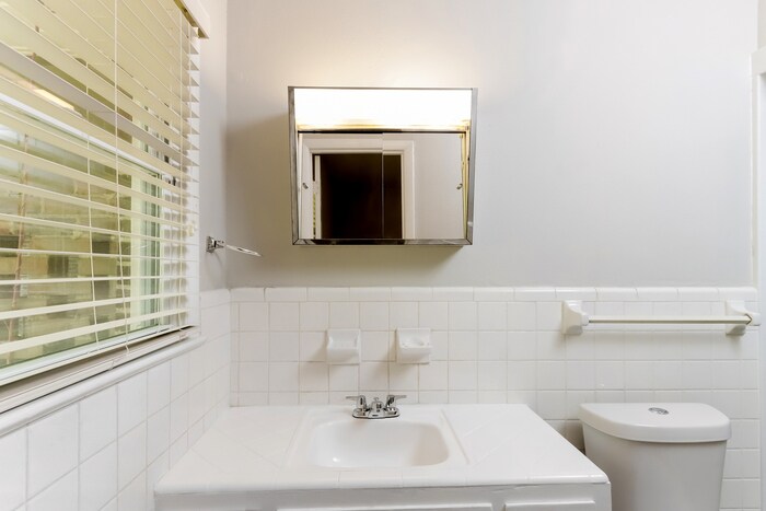Building Photo - 1291 Huie St