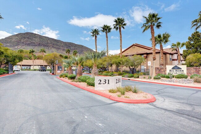 Building Photo - Ground Floor 2BD/2BA Condo in Gated Henderson Community – Resort-Style Amenities!