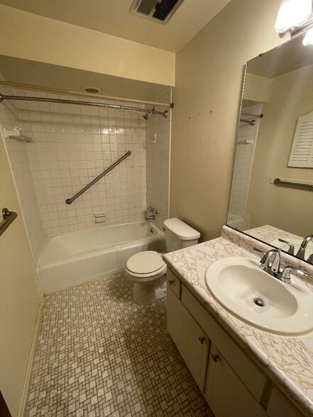 Building Photo - 920 Wildlife Lodge Rd