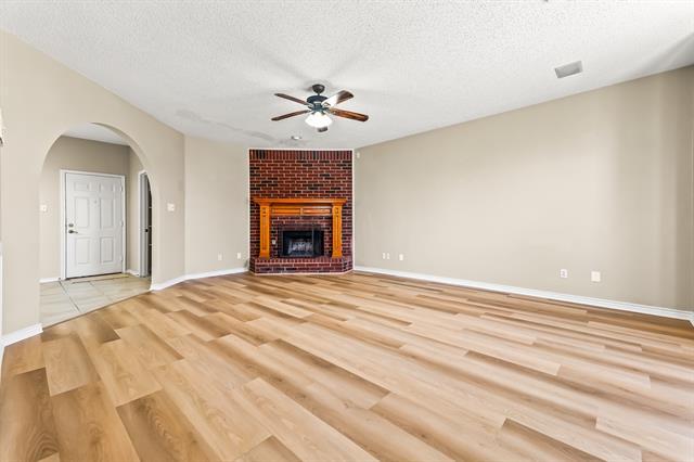 Building Photo - 1114 Hall Dr