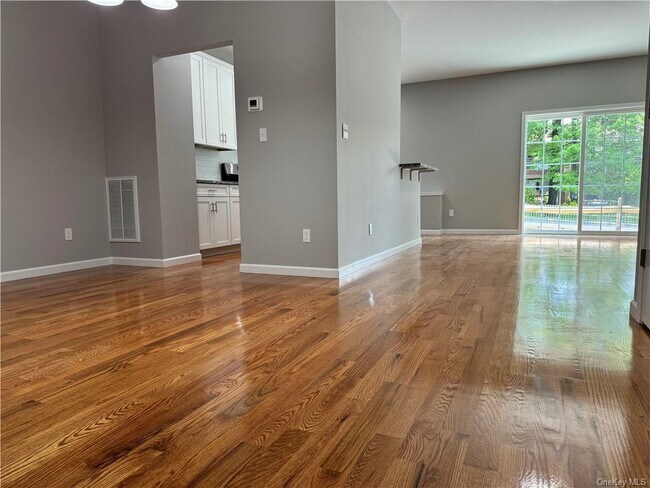 Building Photo - 16 Pinto Rd