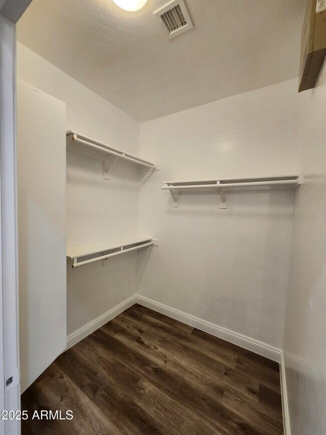 Building Photo - 7762 E Boston St