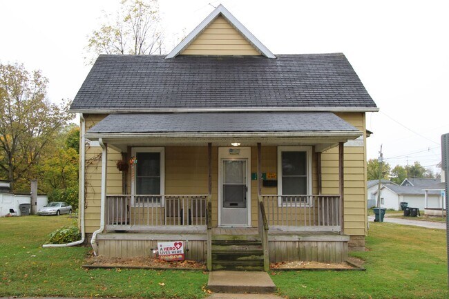 Building Photo - 1719 1/2-1719 1/2 W Adams St