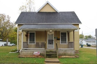 Building Photo - 1719 1/2-1719 1/2 W Adams St