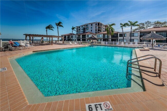 Building Photo - 6218 Palma Del Mar Blvd S