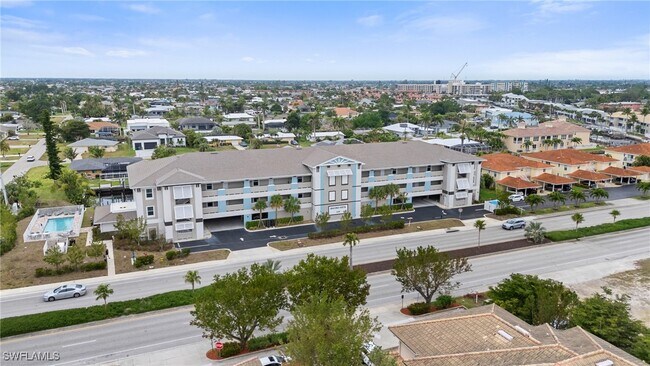 Building Photo - 5126 Coronado Pkwy