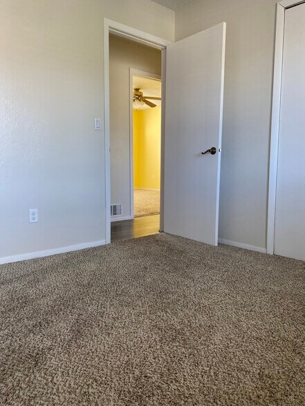 Building Photo - 325 Catalina Dr