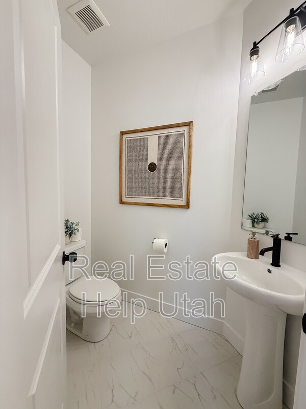 Building Photo - 4787 Heartwood Rd