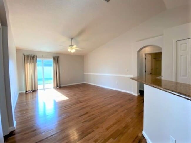 Building Photo - Beautiful 3 Bedroom Port Orange Home!