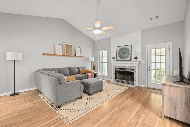 Building Photo - Beautifully Remodeled 4BR Ranch in Matthews