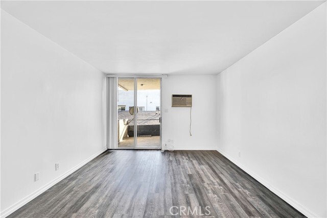 Building Photo - 320 S Gramercy Pl