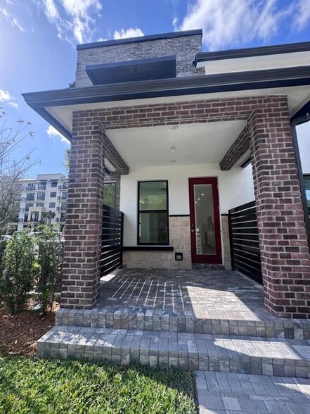 Building Photo - 750 NW 82nd Ter