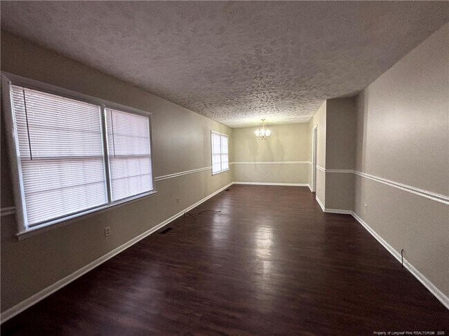 Building Photo - 1502 Diplomat Dr