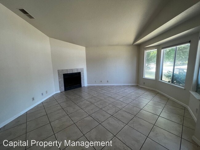 Building Photo - 3 br, 2 bath House - 9686 Gruwell Way