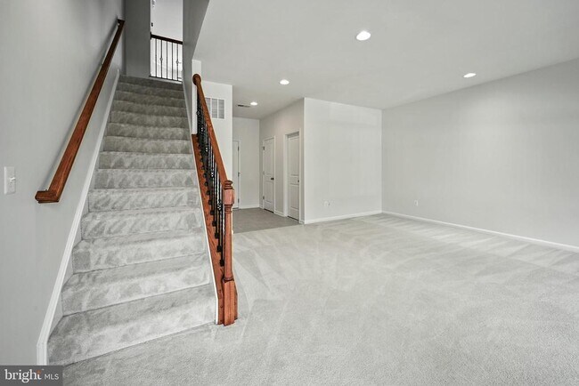 Building Photo - 23493 Adagio Terrace