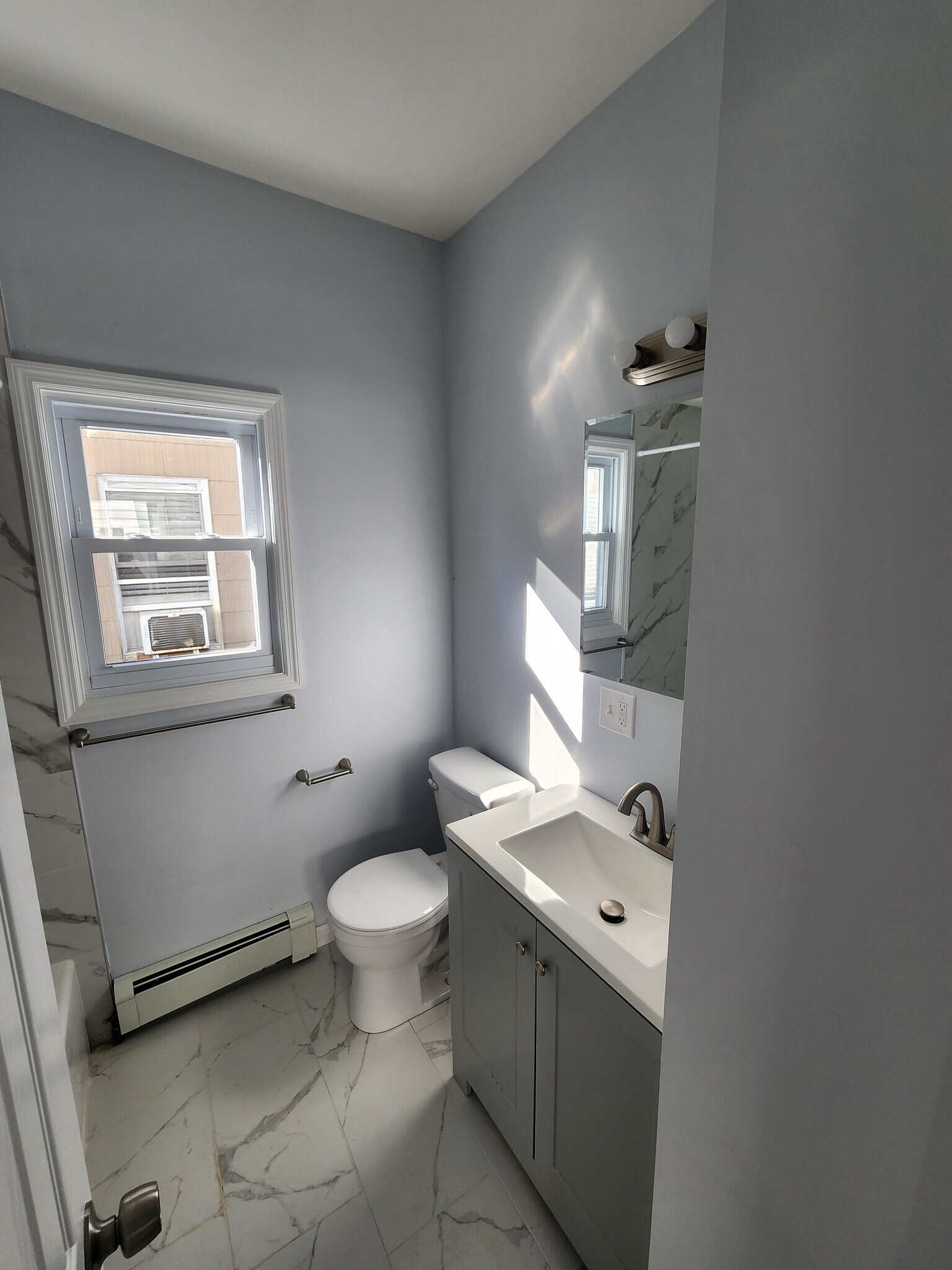 Building Photo - 344 Miltonia St