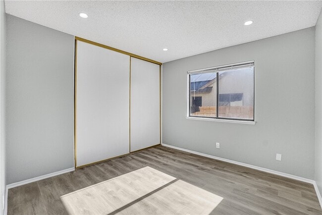 Building Photo - 1721 Viridan Ave