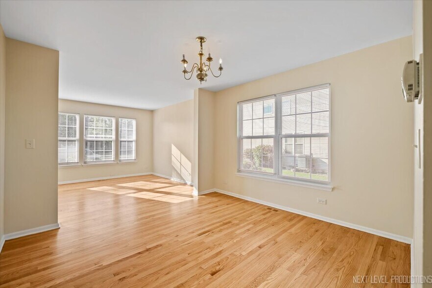 Building Photo - 438 W Meadow Mist Ln