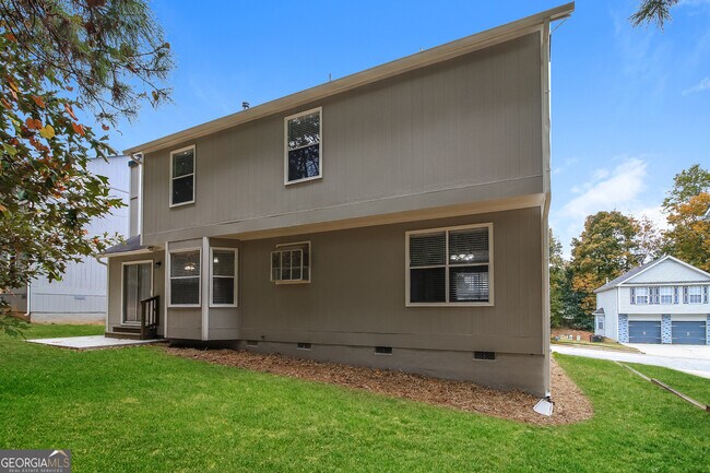 Building Photo - 2450 Northmill Ln