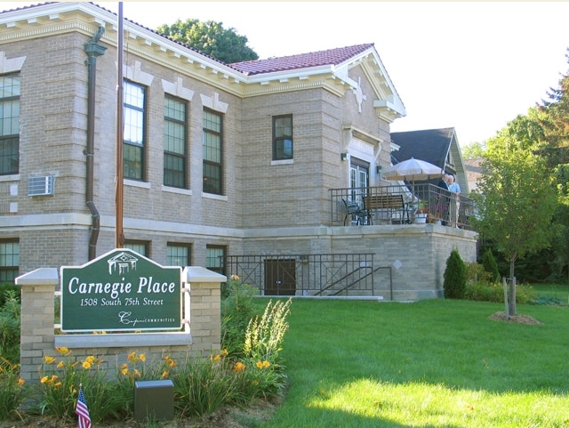 Primary Photo - Carnegie Place