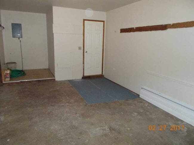 Building Photo - 12202 E 10th Ave