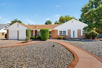 Building Photo - 7029 Veranda Rd NE