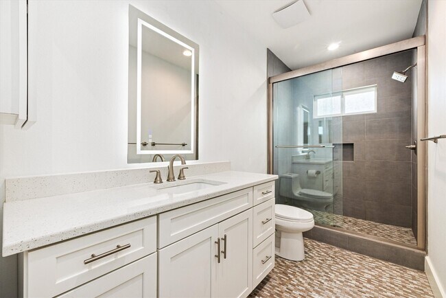 Building Photo - 2817 Avenue Q