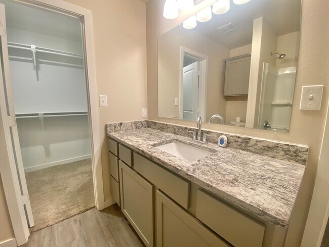 Building Photo - Great brick home near Texas Tech University