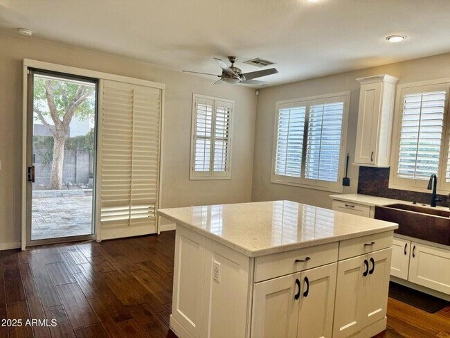 Building Photo - 191 W Beechnut Pl