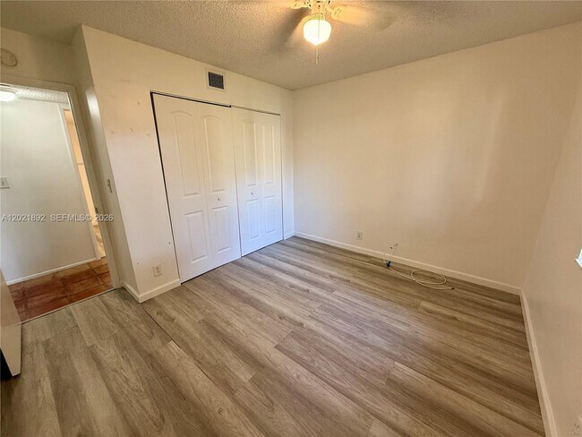 Building Photo - 110 Gardens Dr