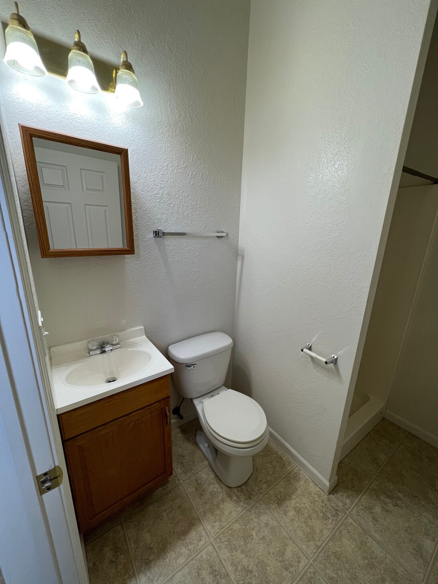 Building Photo - 509 Litchfield St