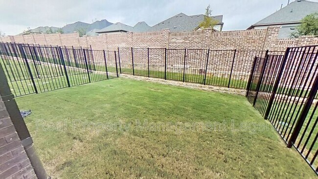 Building Photo - 1056 Maverick Dr
