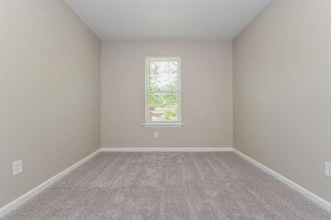 Building Photo - 5296 Kinsdale Ln