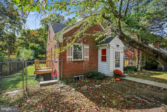 Building Photo - 1505 Drexel St