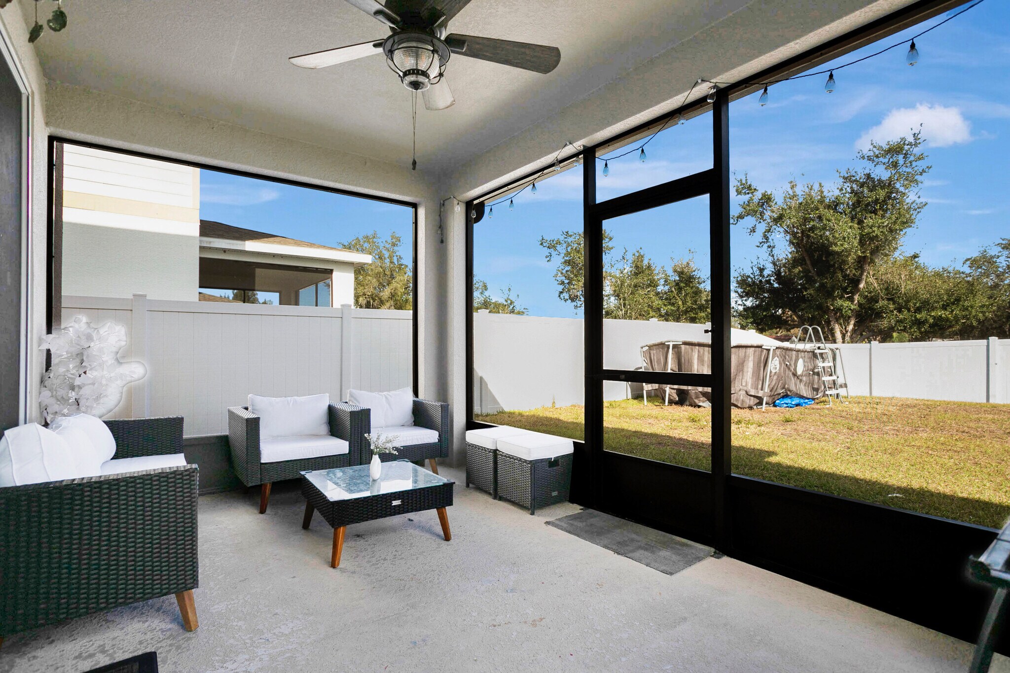 Building Photo - 682 Heritage Square Dr