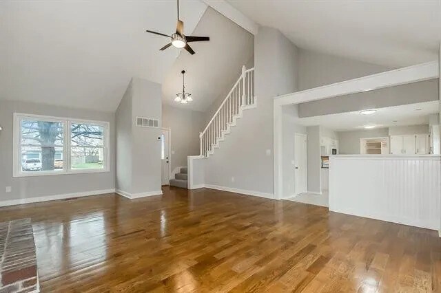 Building Photo - 1205 E Sleepy Hollow Dr