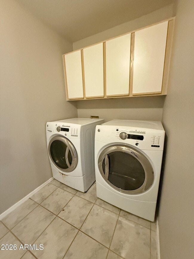 Building Photo - 6757 W Gardenia Ave