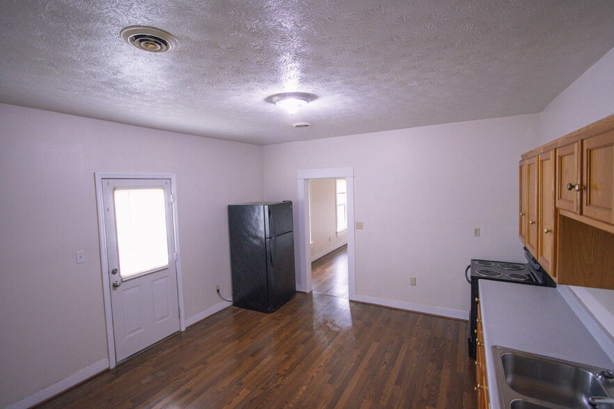 Building Photo - 512 Baltimore St