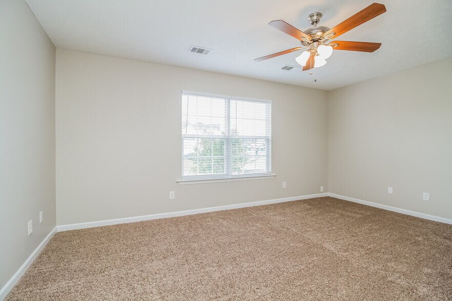 Building Photo - 1065 Tammy Sue Ln