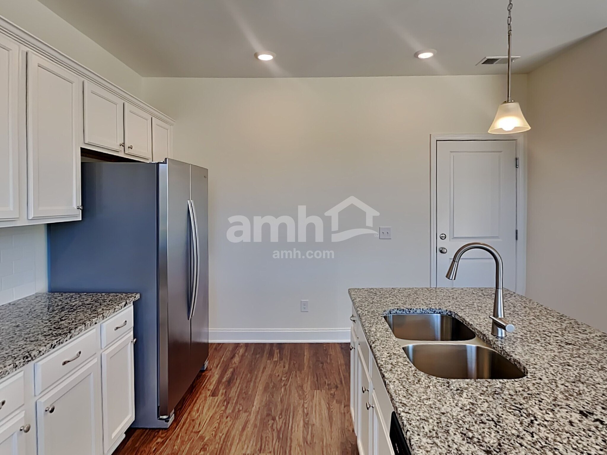 Building Photo - 2012 Bennett Dr