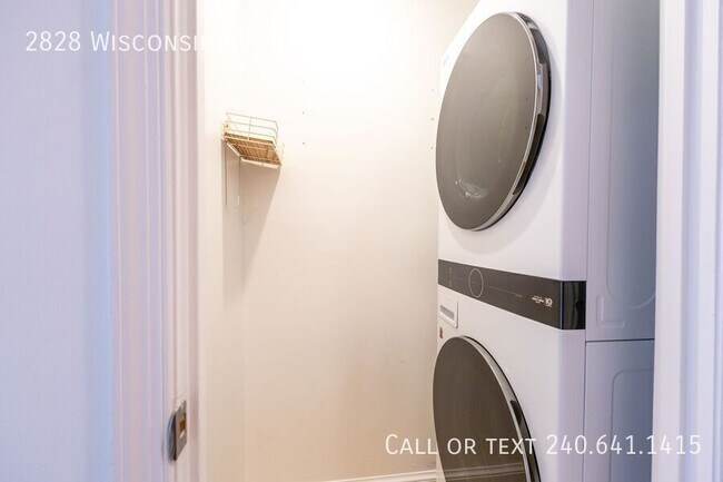 Building Photo - 2828 Wisconsin Ave NW