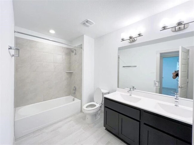 Building Photo - 28310 Hazel Trl