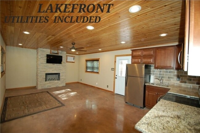 Building Photo - 575 Homesite Rd