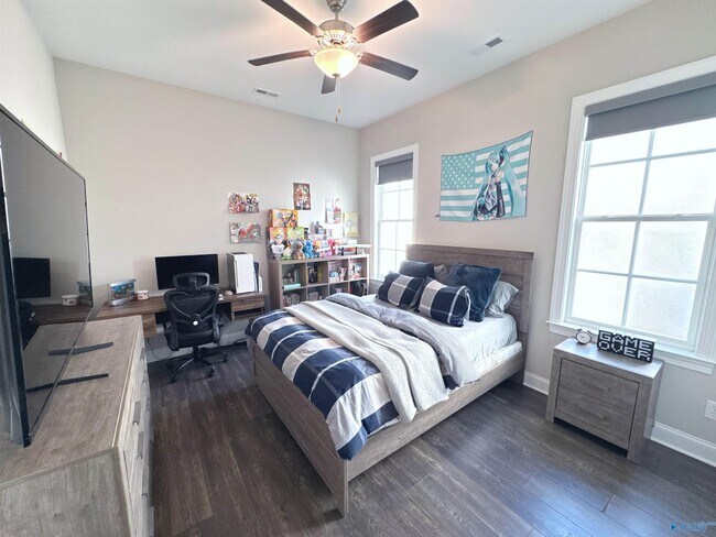 Building Photo - 216 St Louis St