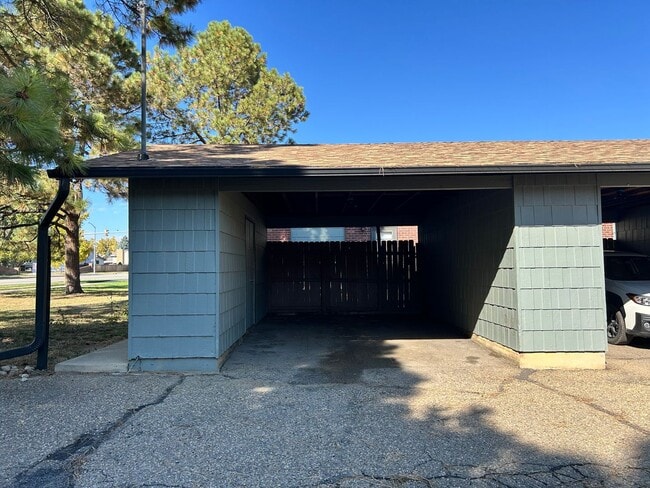 Building Photo - 1438 Hover St